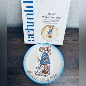 Schmid 1976 Mother’s Day Collector’s Plate